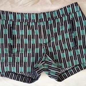 Gap Black and Green Vertical Striped Chino Shorts Size 00